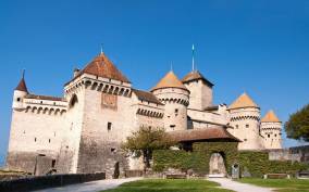 Montreux: Chateau Chillon Entrance Ticket