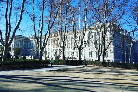Visite privée du palais royal de Madrid et jambon ibérique avec vinVisite du Palais Royal de Madrid et dégustation de vin et de jambon