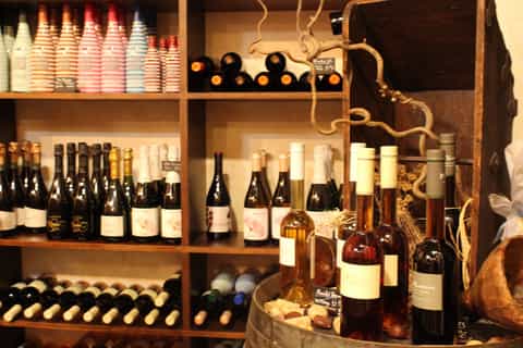 Marbella: Tour of the Old Town with Wine Tasting & Tapas