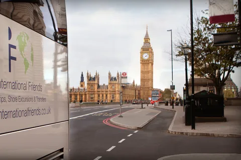 London: Transfer to Southampton with Windsor Castle Visit