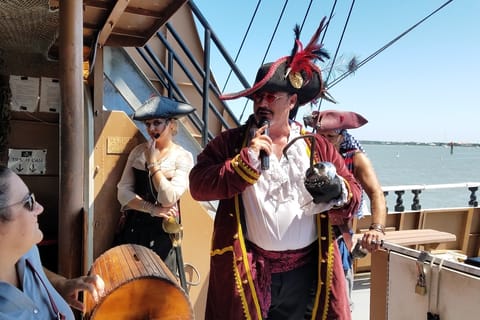 St. Augustine: Treasure Hunt Cruise with Onboard Show