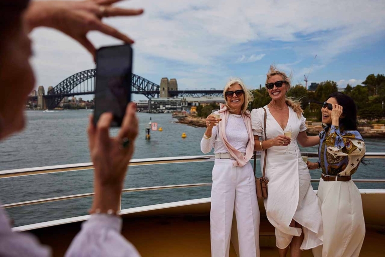 Sydney Harbour: Entspannende High Tea-Bootsfahrt