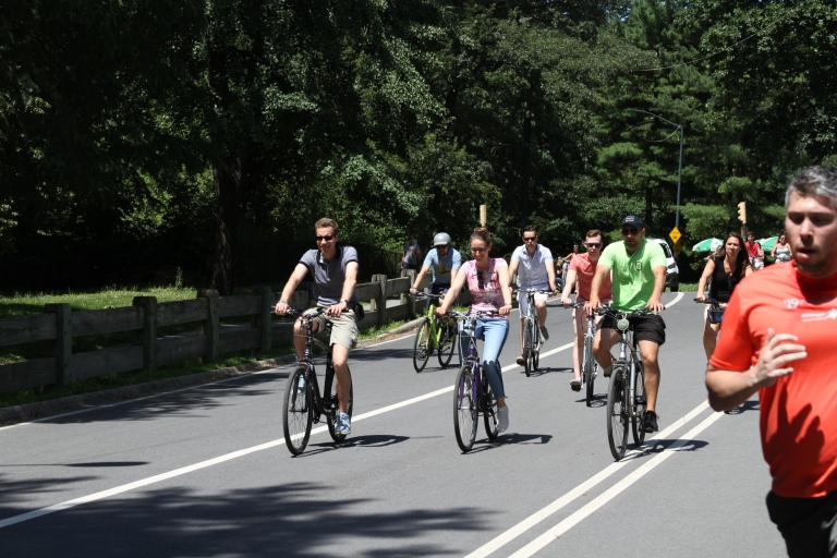 Central Park: Live Guided Bike Tour