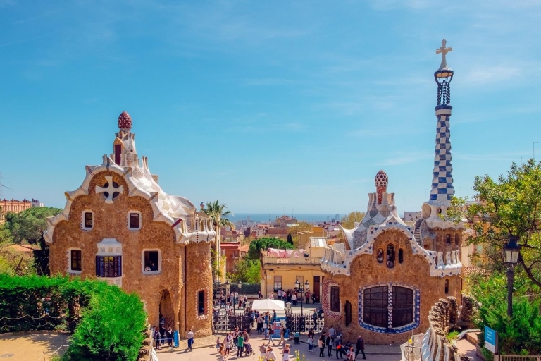 Sagrada Familia & Park Güell: rondleiding met snelle toegangTweetalige tour, voorkeur Engels om 15:00 uur