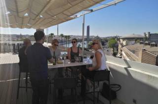Sevilla: Sangria-Verkostung mit Blick auf die Dachterrasse