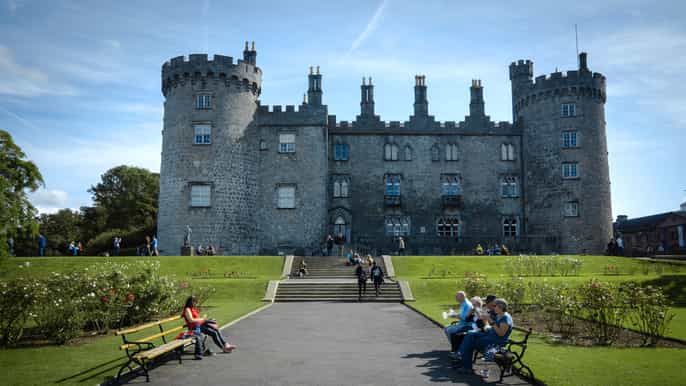kilkenny visite dun château médiéval en espagnol ou en italien