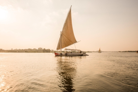 Cairo: Piramides en Sphinx Tour met rivier de Nijl Felucca RidePrivétour zonder toegangsprijzen