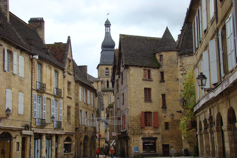 Bordeaux nach Dordogne: Private Tour zu Schlössern und Dörfern