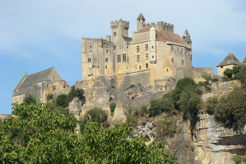 Bordeaux nach Dordogne: Private Tour zu Schlössern und Dörfern