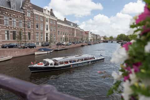 Haarlem: 50-Minute Sightseeing Canal Cruise