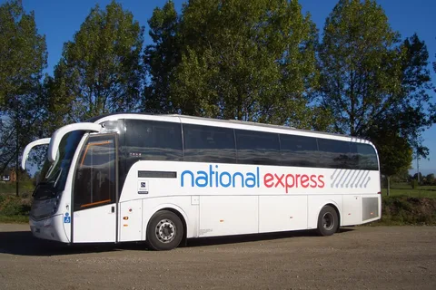 Stansted lufthavn: Bustransport fra/til Leicester
