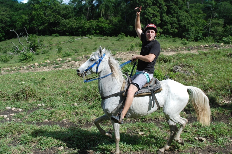 Experiencia combinada en Puerto Plata: tirolina + paseo a caballo