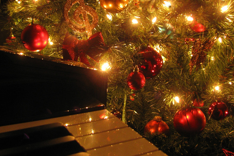 Warsaw: Chopin and Carols Old Town Christmas Concert Premium Option with Premium Seating (1-2 row)