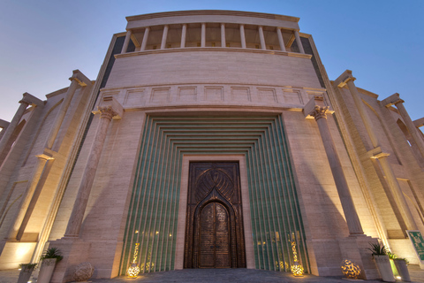 Katara Culturele Rondleiding met Arabische Dhow CruiseDoha: Katara Culturele Tour in een privétour