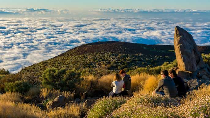 teidescopes sunset and telescope stargazing with cava
