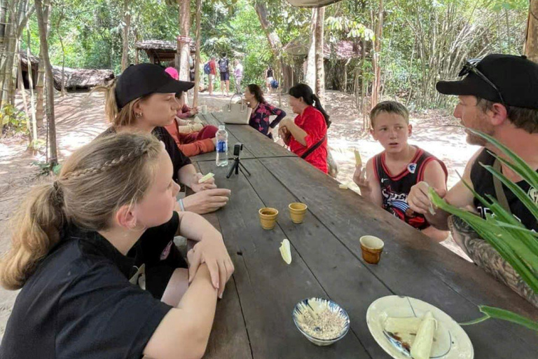 Cu Chi Tunnels &amp; Cao Dai Tempel (Ba Den Berg) Ganztägig