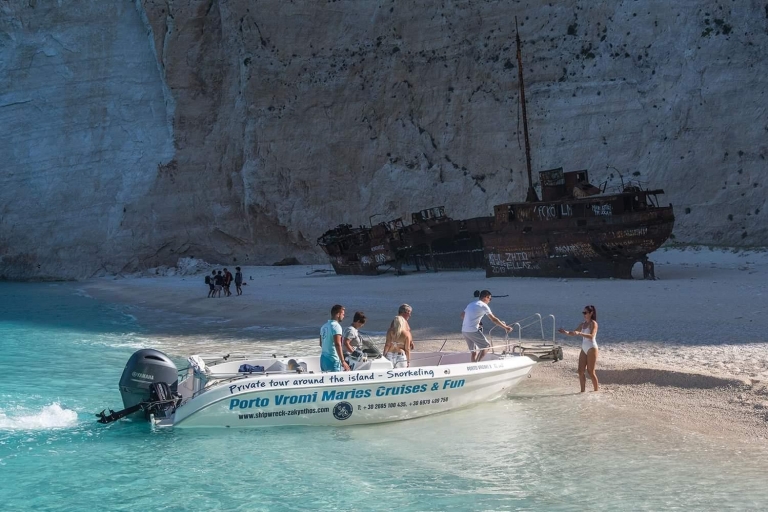 Van Porto Vromi: privéboottocht naar strand met scheepswrak