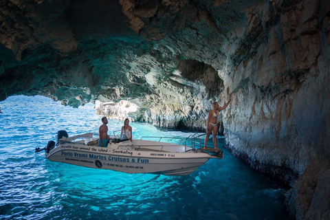 Zante: crociera in barca privata sulla spiaggia del Relitto da Porto Vromi