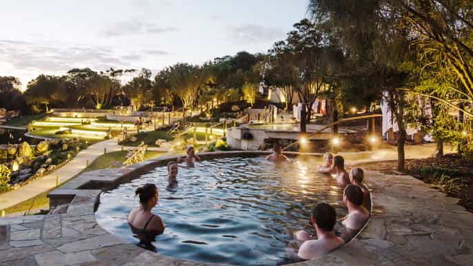 from melbourne halfday trip to peninsula hot springs