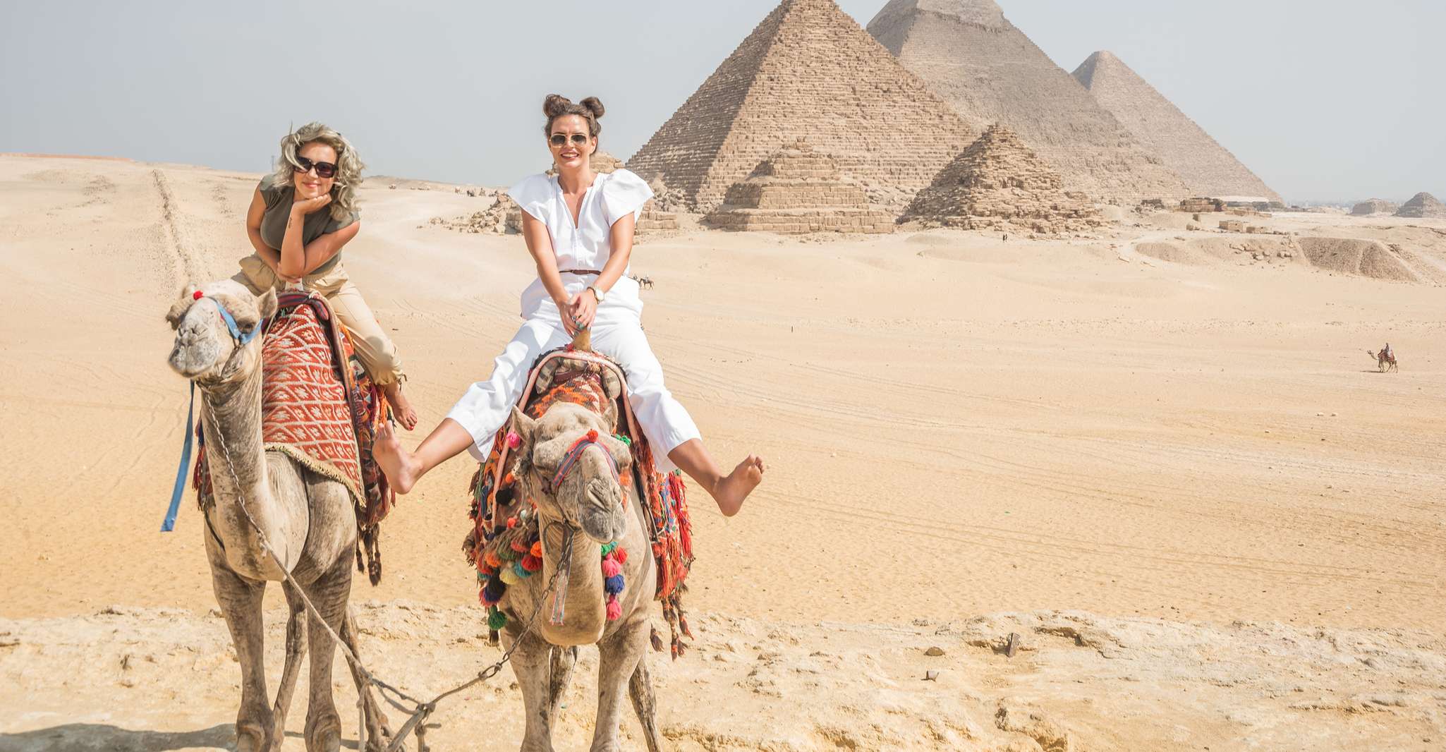 Cairo, Female-Guided Pyramids, Bazaar, and Museum Tour - Hizvo