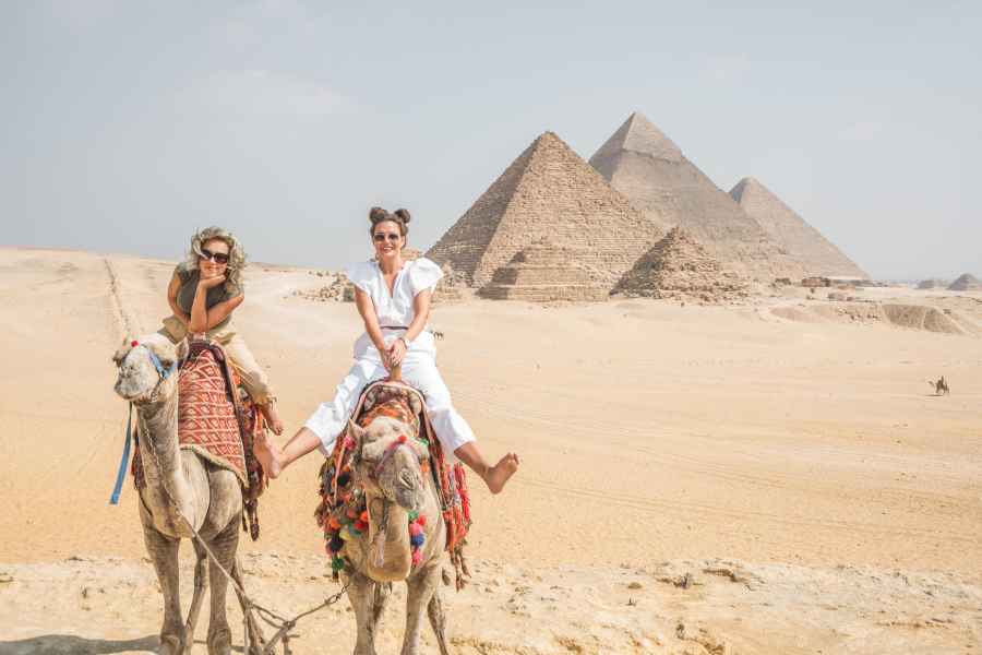 Kairo: Pyramiden-, Basar- und Museumstour mit weiblicher Führung. Foto: GetYourGuide