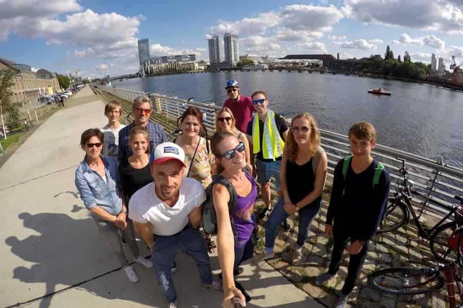 Berlin: Erlebe das alternative Kreuzberg auf einer Fahrradtour. Foto: GetYourGuide Berlin: Erlebe das alternative Kreuzberg auf einer Fahrradtour. Foto: GetYourGuide