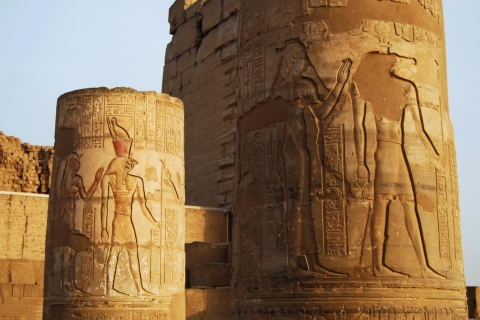 Ab Luxor: 2-tägige Privattour nach Edfu, Assuan & Abu SimbelPrivate Tour: Ohne Eintritt und mit Rücktransfer nach Assuan