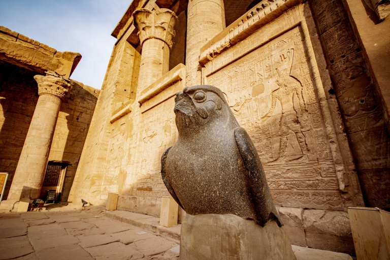 Desde Luxor: viaje privado de 2 días a Edfu, Asuán y Abu SimbelViaje privado con regreso a Luxor sin entradas