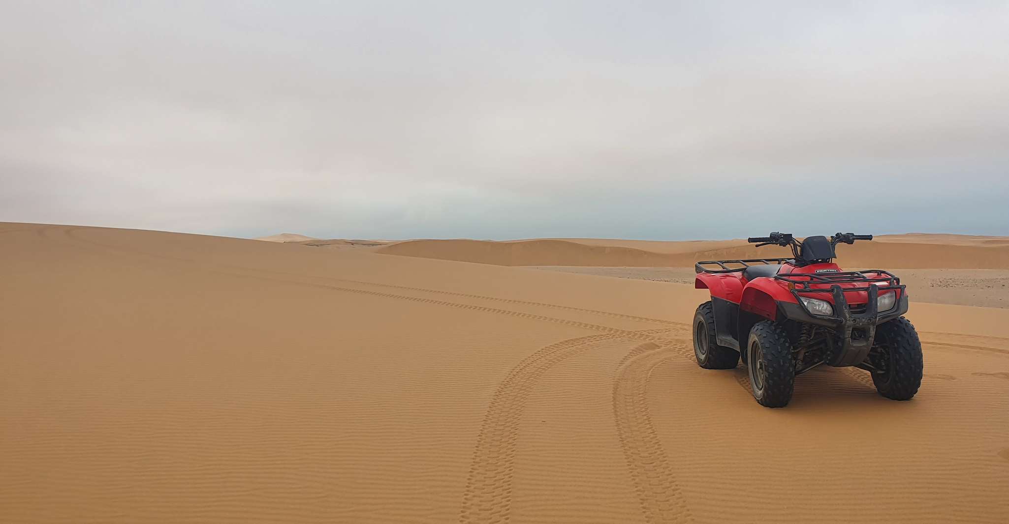Swakopmund, Quad Biking 探索者旅行 - Hizvo