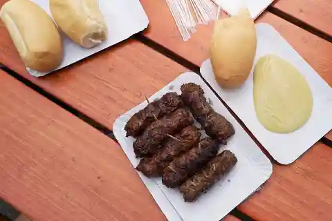 Bucareste: Tour gastronómico de rua com um guia local