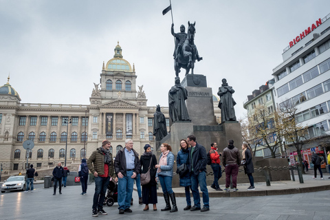 Tour de 3 horas por el Art Nouveau y la arquitectura cubista de PragaTour privado