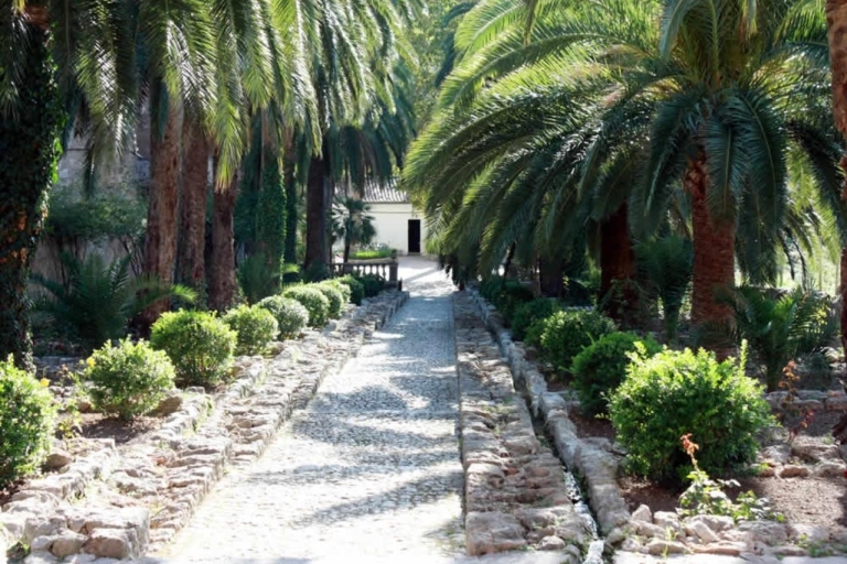 Sóller: entrada a los jardines de Alfabia