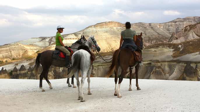 göreme horseback riding experience in cappadocia