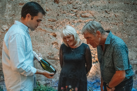 Valencia: Altstadttour, Wein & Tapas in einem Monument aus dem 11.