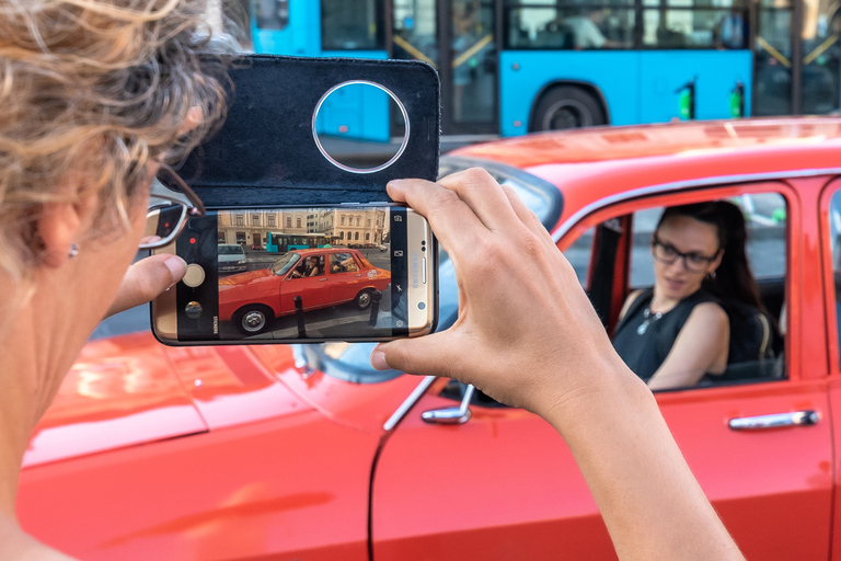 Boekarest: privé communistische autorit in een vintage auto