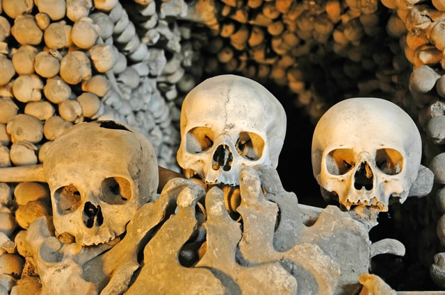 Rome: Dark Past Walking Tour with Capuchin Crypt Ticket