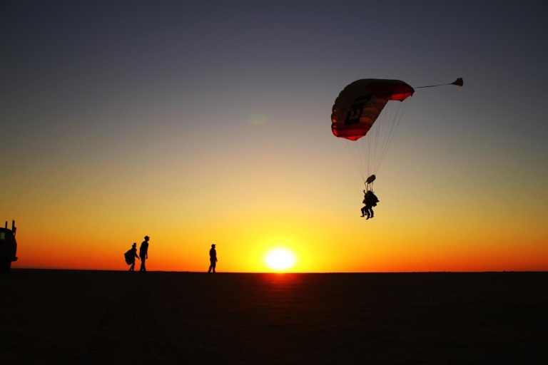 Desde Swakopmund: Tandem Sky DivingParacaidismo con caída libre de 35 segundos