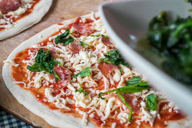 Sorrento: clase de preparación de pizza en la escuela de cocina de Tirabusciò