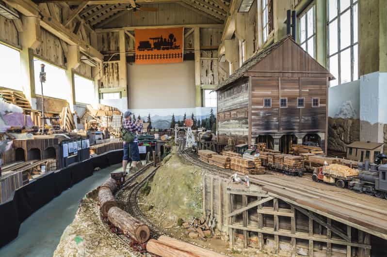 Comté de Mendocino: Skunk Train Pudding Creek Train Ride | GetYourGuide