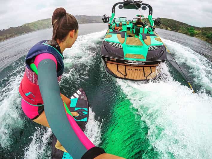 Los Angeles Wakeboarding, Wakesurfing et Tubing GetYourGuide
