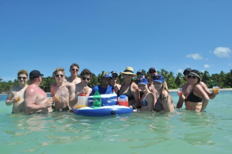 Punta Cana: combinatietour met Caribische duinbuggy en partybootTour in het Spaans