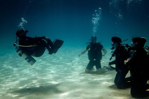 Hurghada: corso di immersioni in acque libere di 3 giorni PADI con ritiro