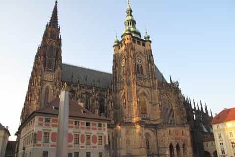 Prague: Vintage Car Ride and Walking Tour