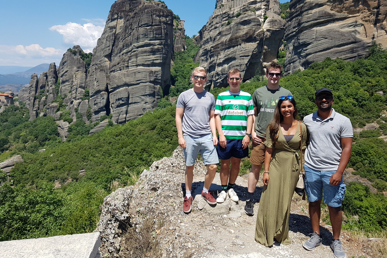 Depuis Thessalonique : train jusqu'à Meteora et monastèreOption standard