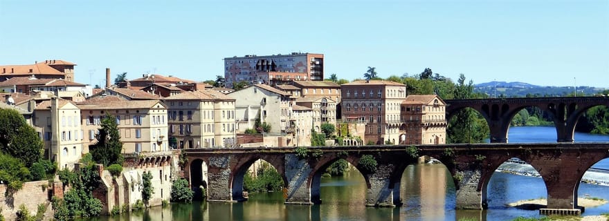 Toulouse : Excursion d'une journée à Albi et Cordes/Ciel avec audioguides