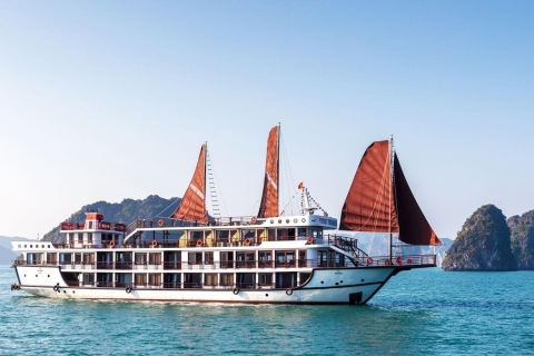 Hanoi: crucero de lujo de 2 días por la bahía de Halong y la bahía de Lan HaCabina con balcón de la suite individual de lujo