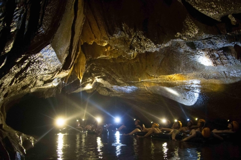 Ab Vang Vieng: Tham Xang & Tham Nam mit Kayaking oder TubingWasserhöhlen mit Nam Song Fluss Tubing