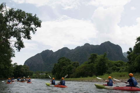 Desde Vang Vieng: Tham Xang y Tham Nam con kayak o tubingCuevas de agua con tubos del río Nam Song