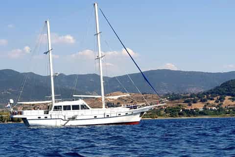 From Mykonos: 6-Hour Delos and Rhenia Islands Boat Trip
