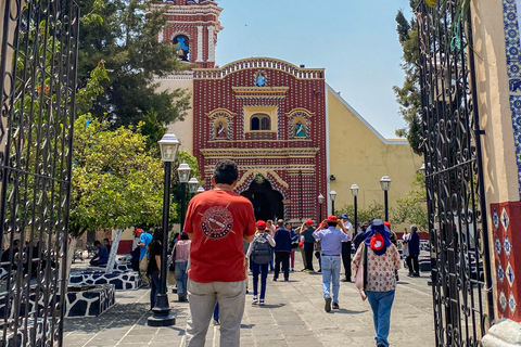 Depuis Mexico : Aventure d'une journée : Puebla, Cholula et Tonantzintla !Circuit : Aventure d'un jour : Puebla, Cholula et Tonantzintla, histoire et saveur